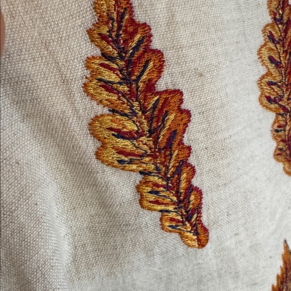 Casey & Max Floral Embroidered Cream vest - Picture 4 of 10